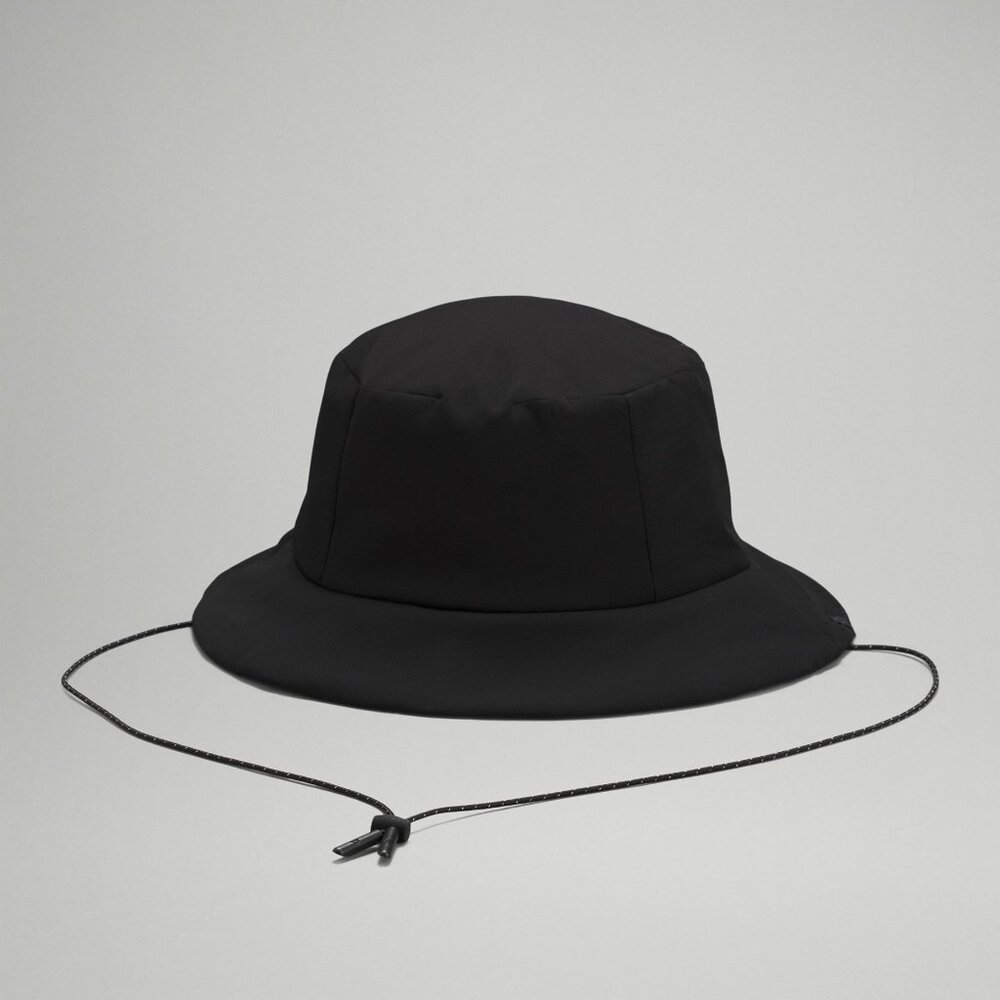 Lululemon Lab Bucket Hat With Strap in size L/XL